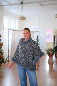 Load image into Gallery viewer, The Valmont Fur Poncho - Gray