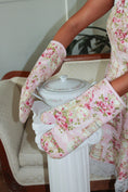 Load image into Gallery viewer, Antoinette’s Parlor Vintage Oven Mitts