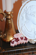 Load image into Gallery viewer, The Rosalie Clip