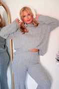 Load image into Gallery viewer, The Winter Chalet Cable Knit Set - Gray