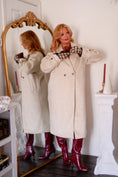 Load image into Gallery viewer, The Opéra Winter Wool Coat