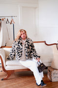 Load image into Gallery viewer, Fashionista Fur Coat