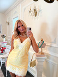 Load image into Gallery viewer, The Vivienne Pearl Necklace