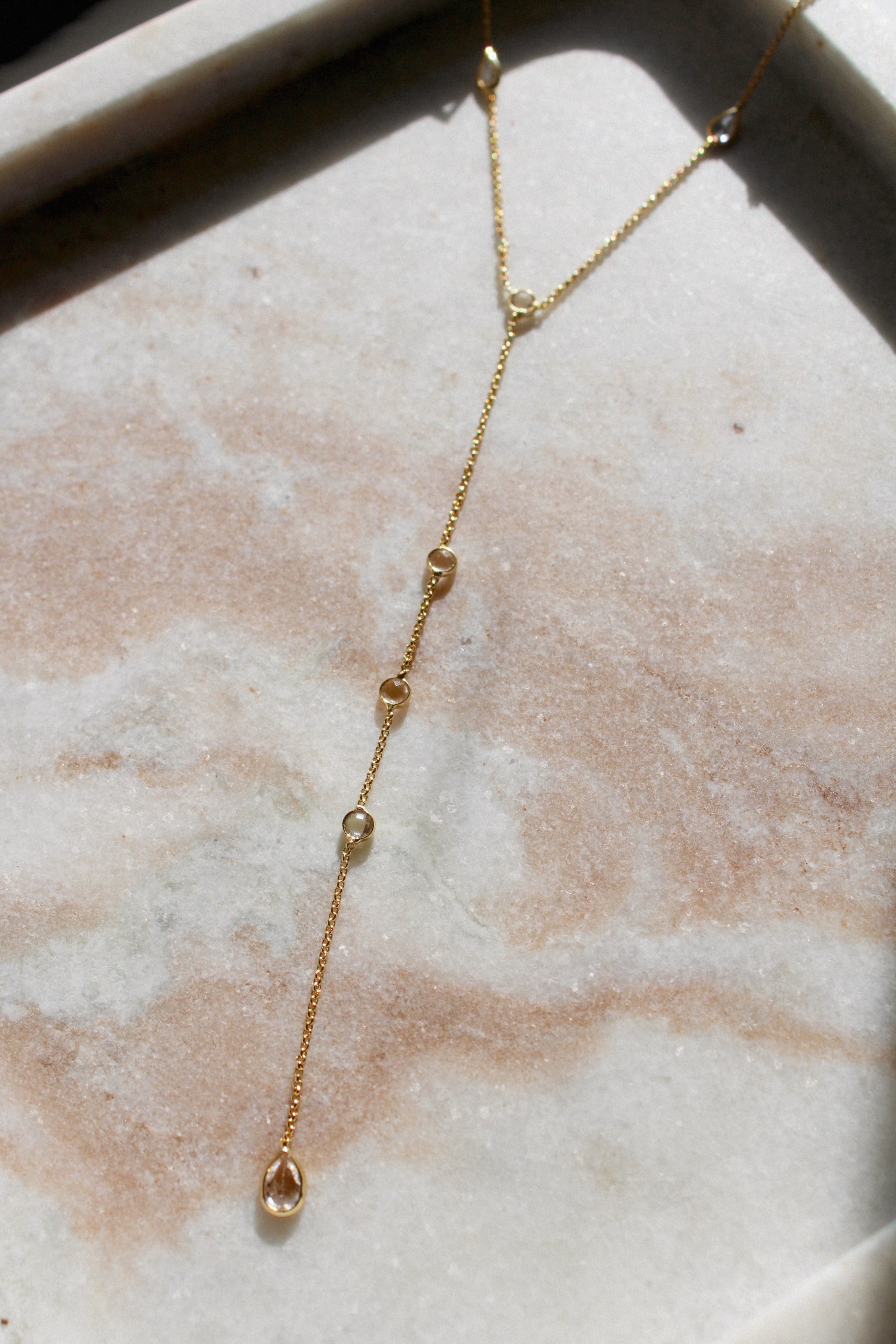 The Élodie Lariat Necklace