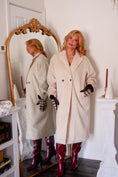 Load image into Gallery viewer, The Opéra Winter Wool Coat
