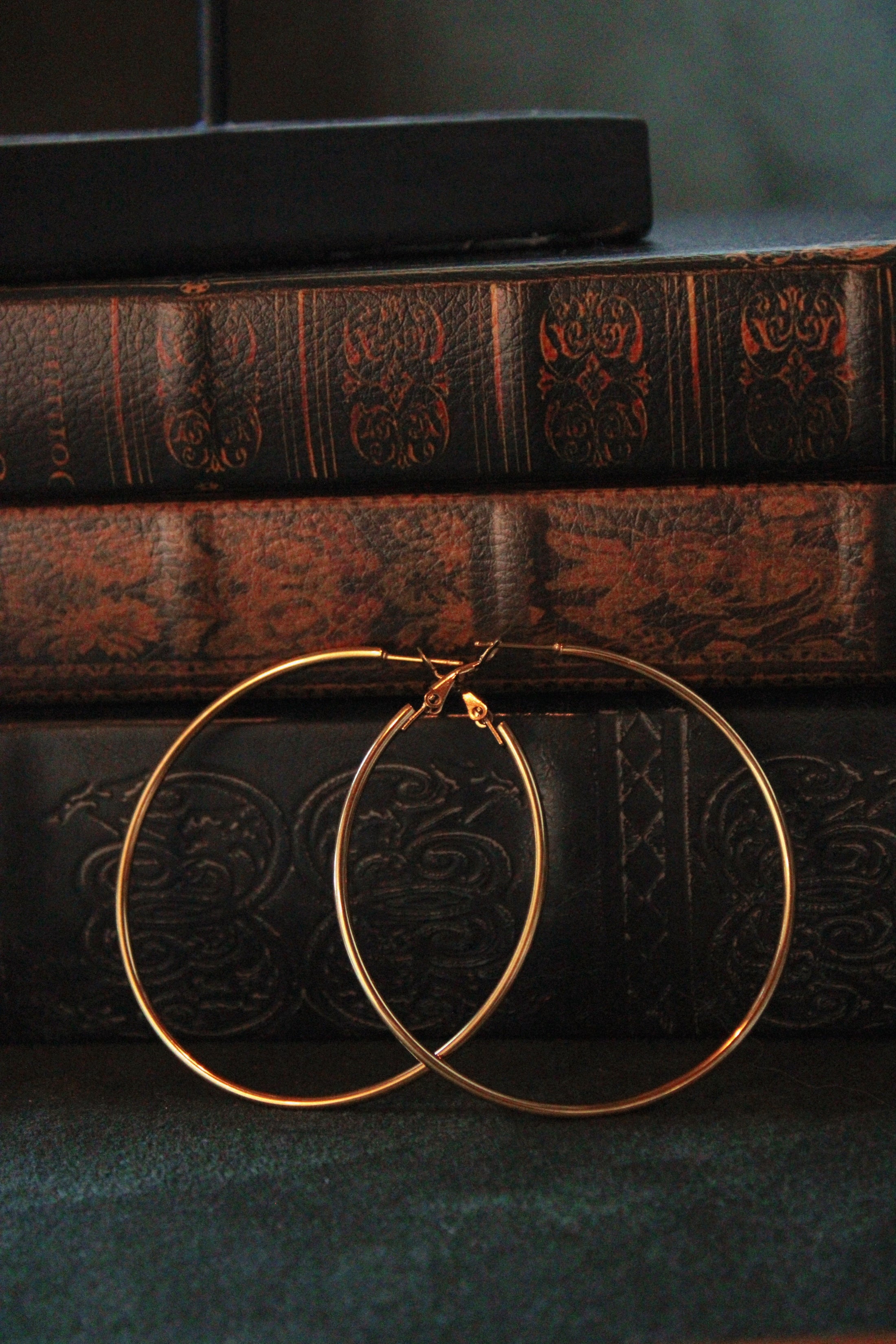 Eska 18k Gold Hoops