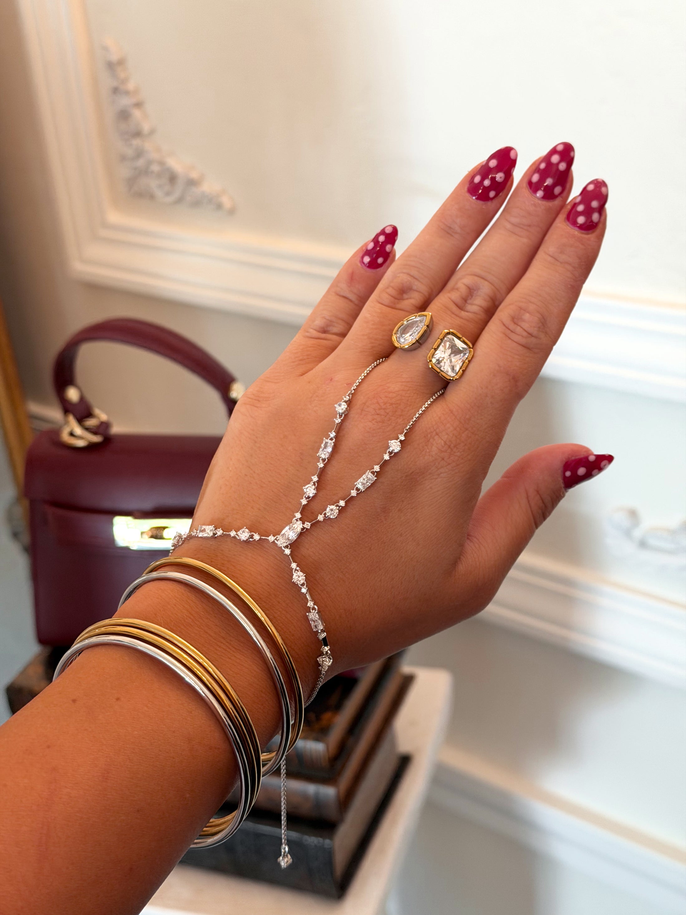 The Vendôme Crystal Hand Chain - Silver
