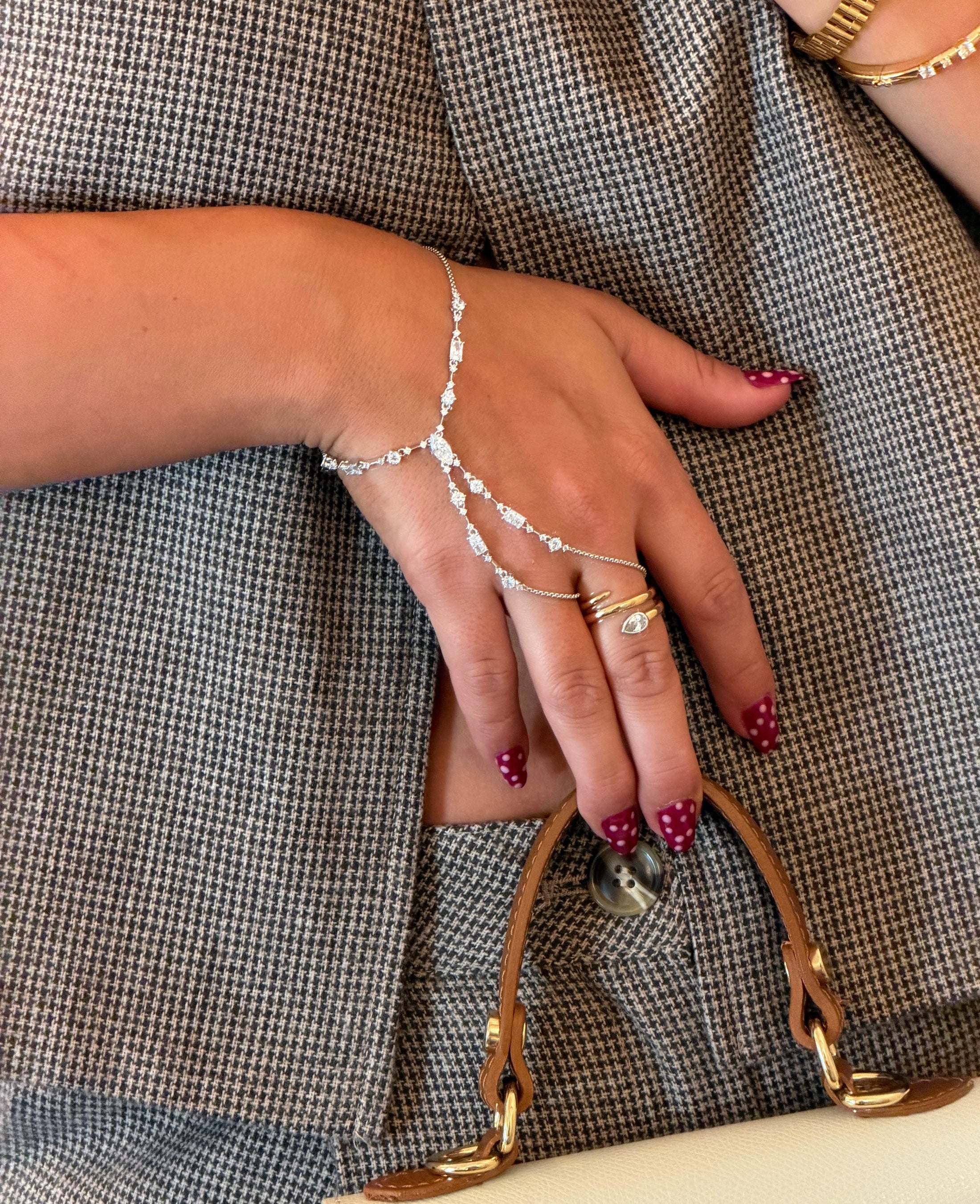 The Vendôme Crystal Hand Chain - Silver