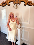 Load image into Gallery viewer, The Pearl Garden Élégance Necklace
