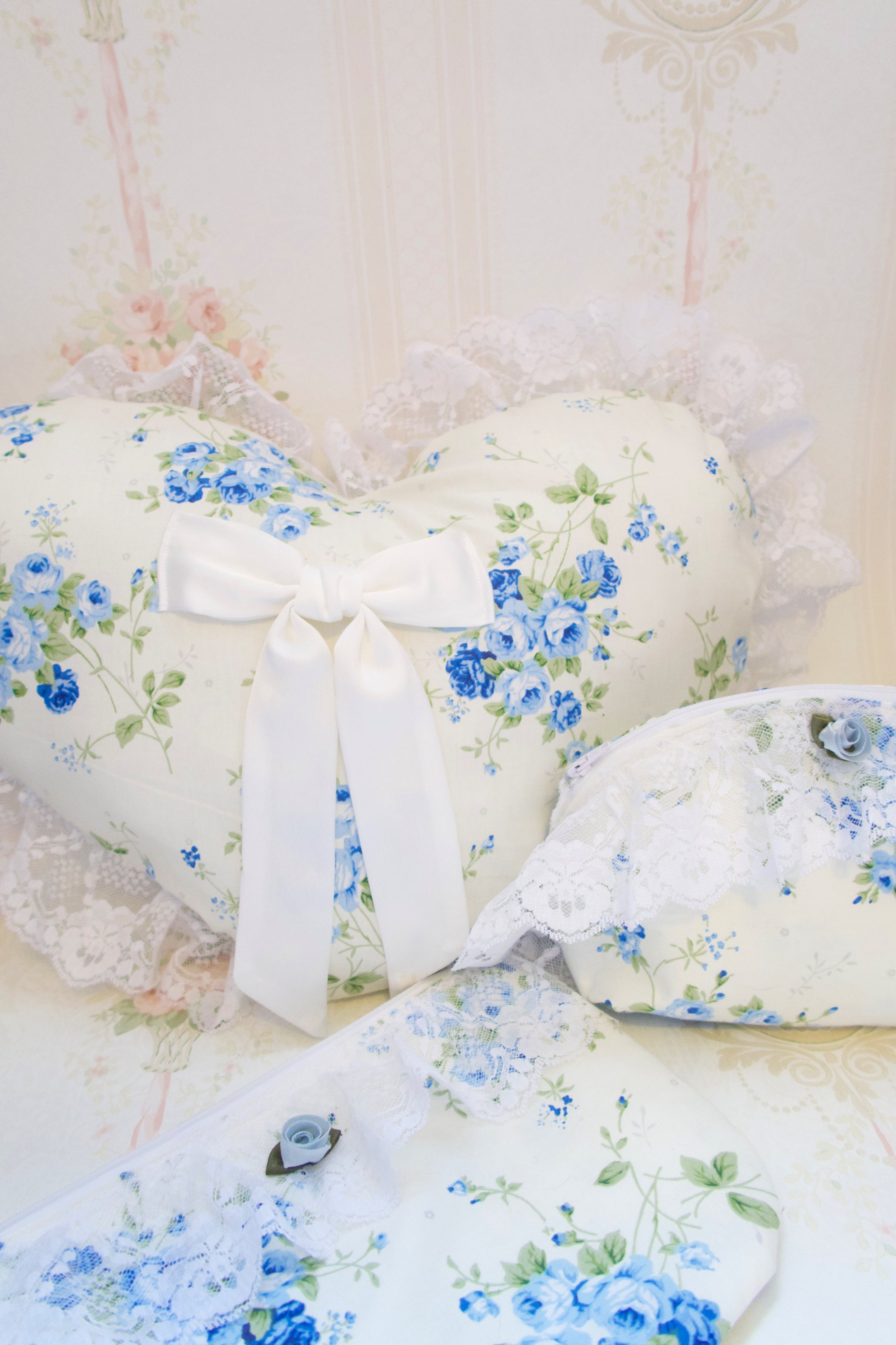 Cottage Garden Whispers Oval Pouch - In Stock