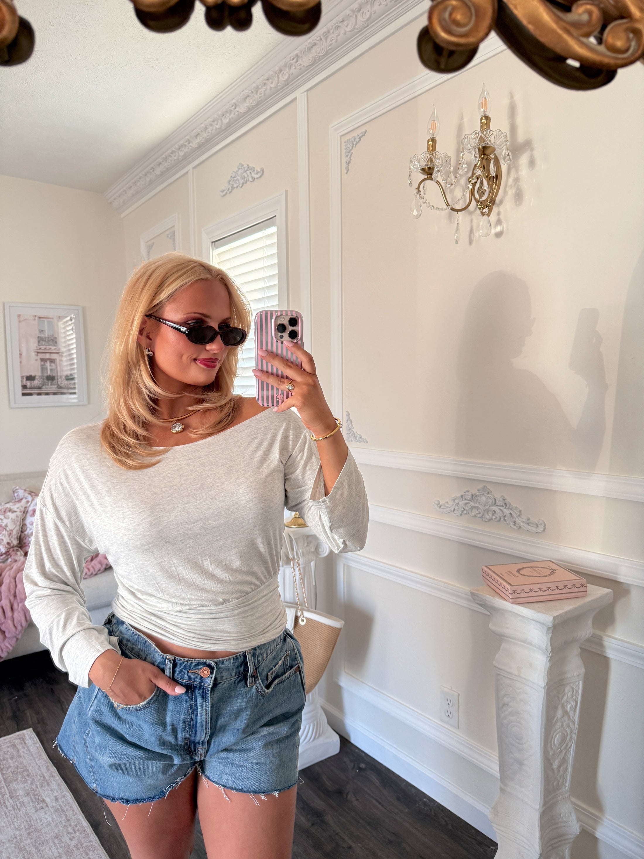 The Silhouette Top - Gray Melange