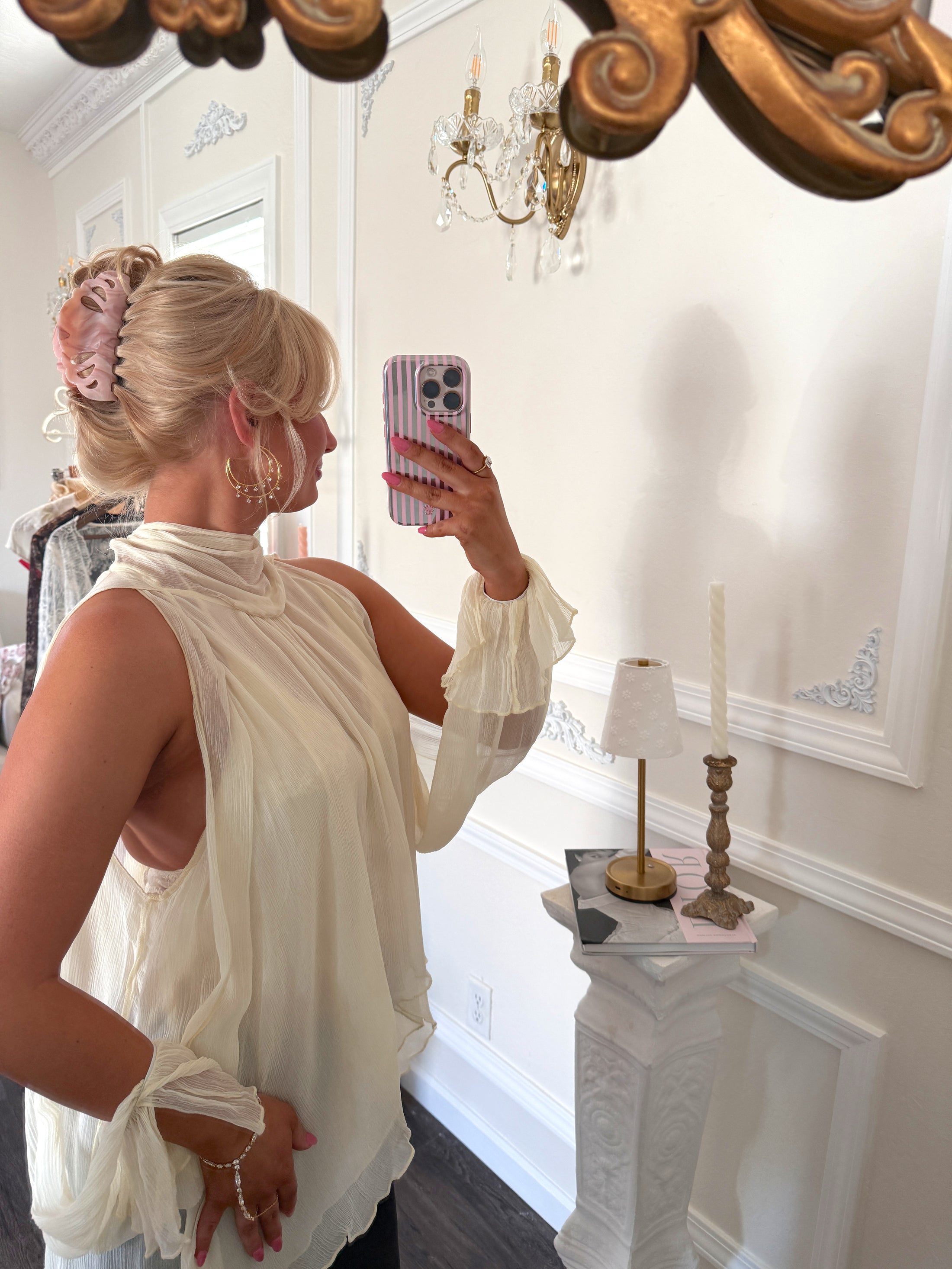 The Croissant Atelier Claw - Pink Chiffon