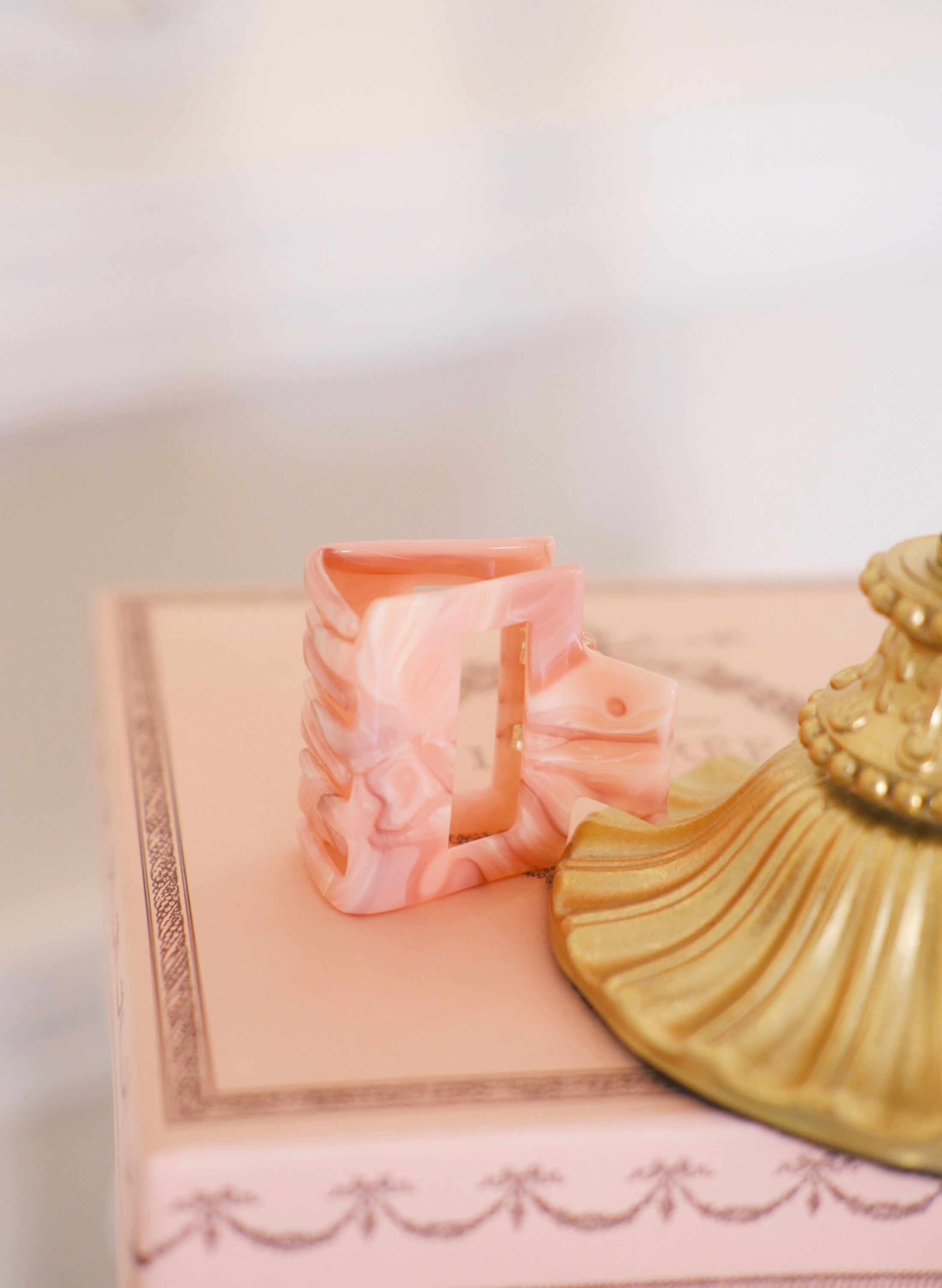 The Croissant Bonbon Claw - Pink Chiffon
