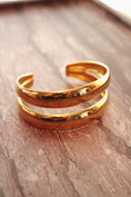 Load image into Gallery viewer, Ronan 18k Gold Bangle
