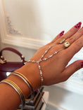 Load image into Gallery viewer, The Vendôme Crystal Hand Chain - Silver
