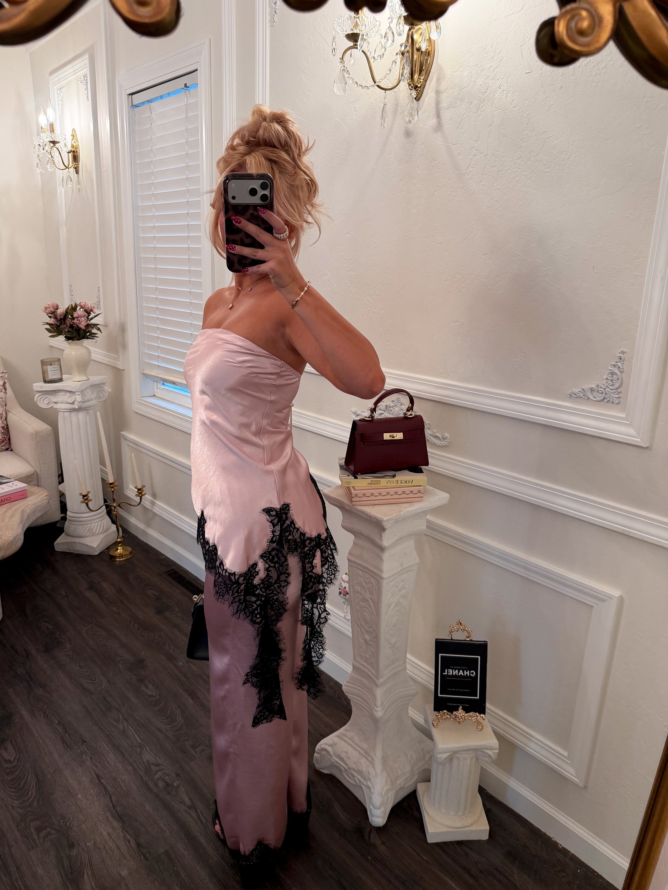 The Parisienne After Dark Set