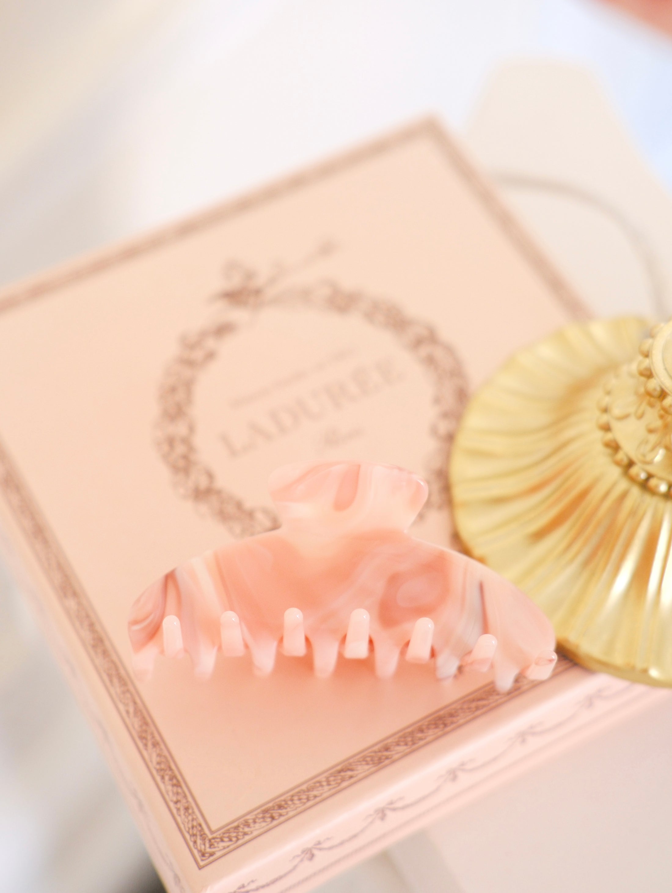 The Petit Croissant Claw - Pink Chiffon