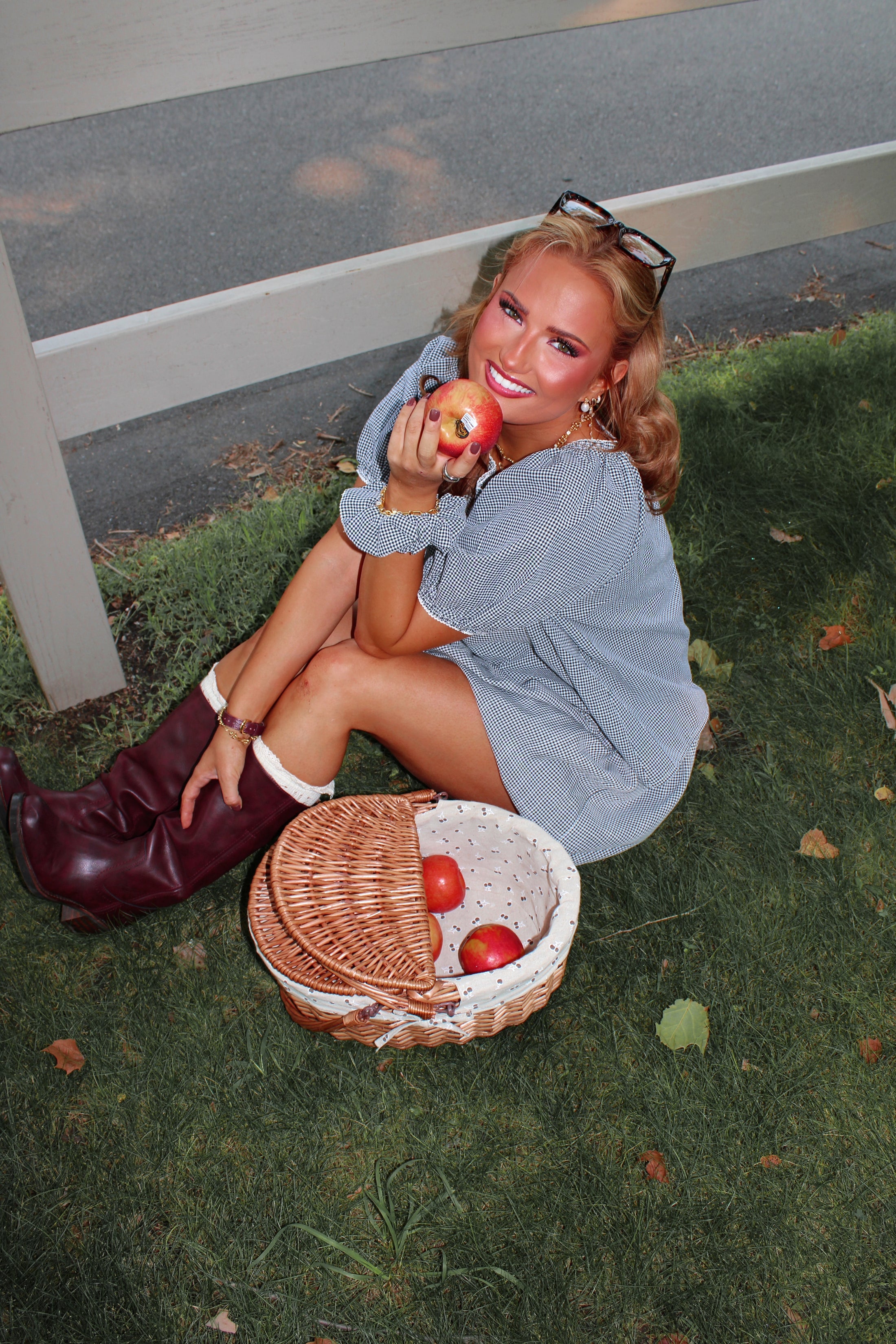The Applewood Gingham Set 🍎