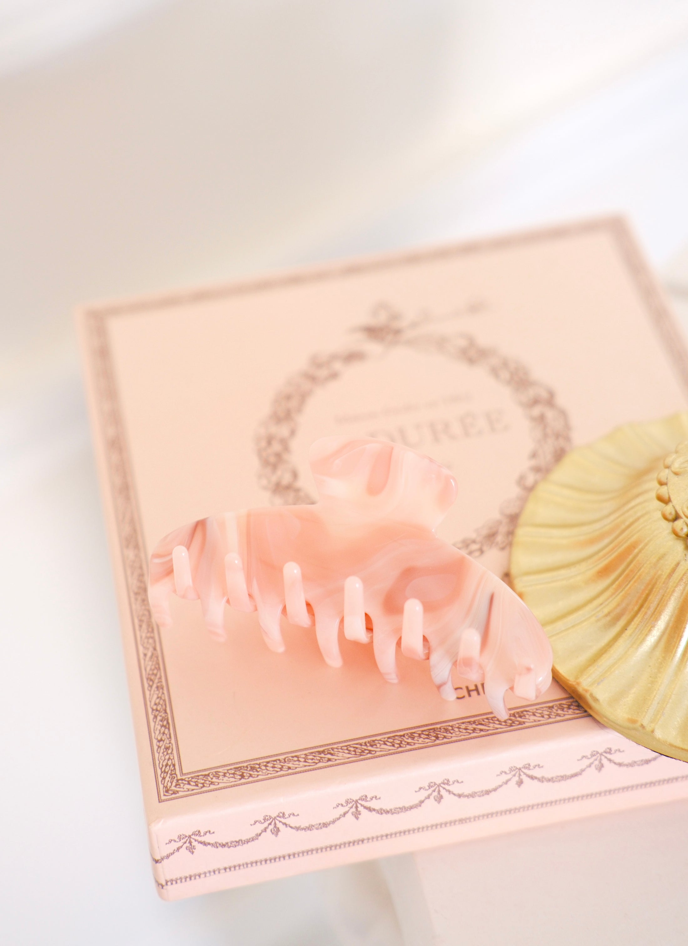 The Petit Croissant Claw - Pink Chiffon