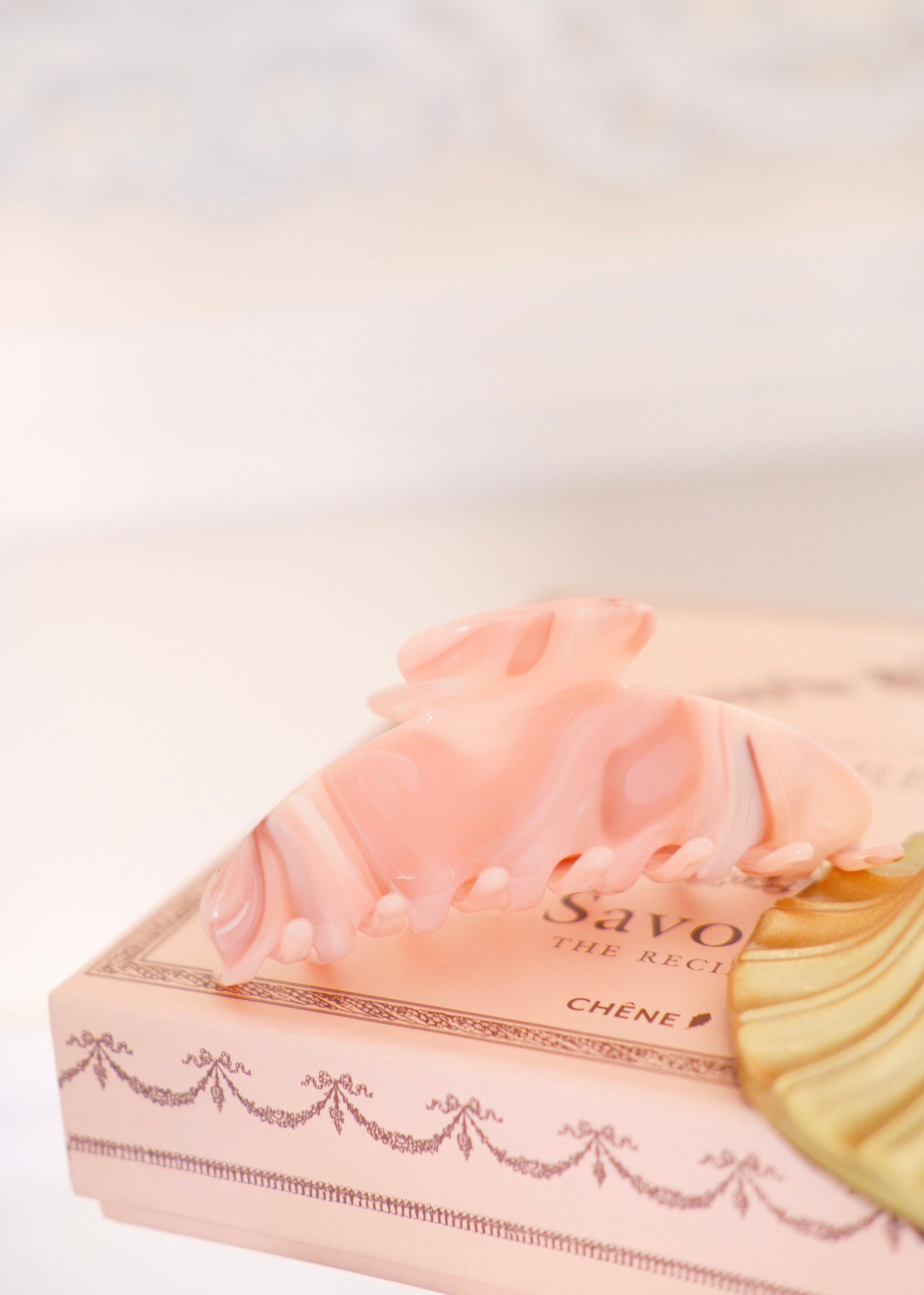 The Petit Croissant Claw - Pink Chiffon