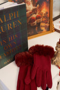 Load image into Gallery viewer, The Fashionista Fur Gloves
