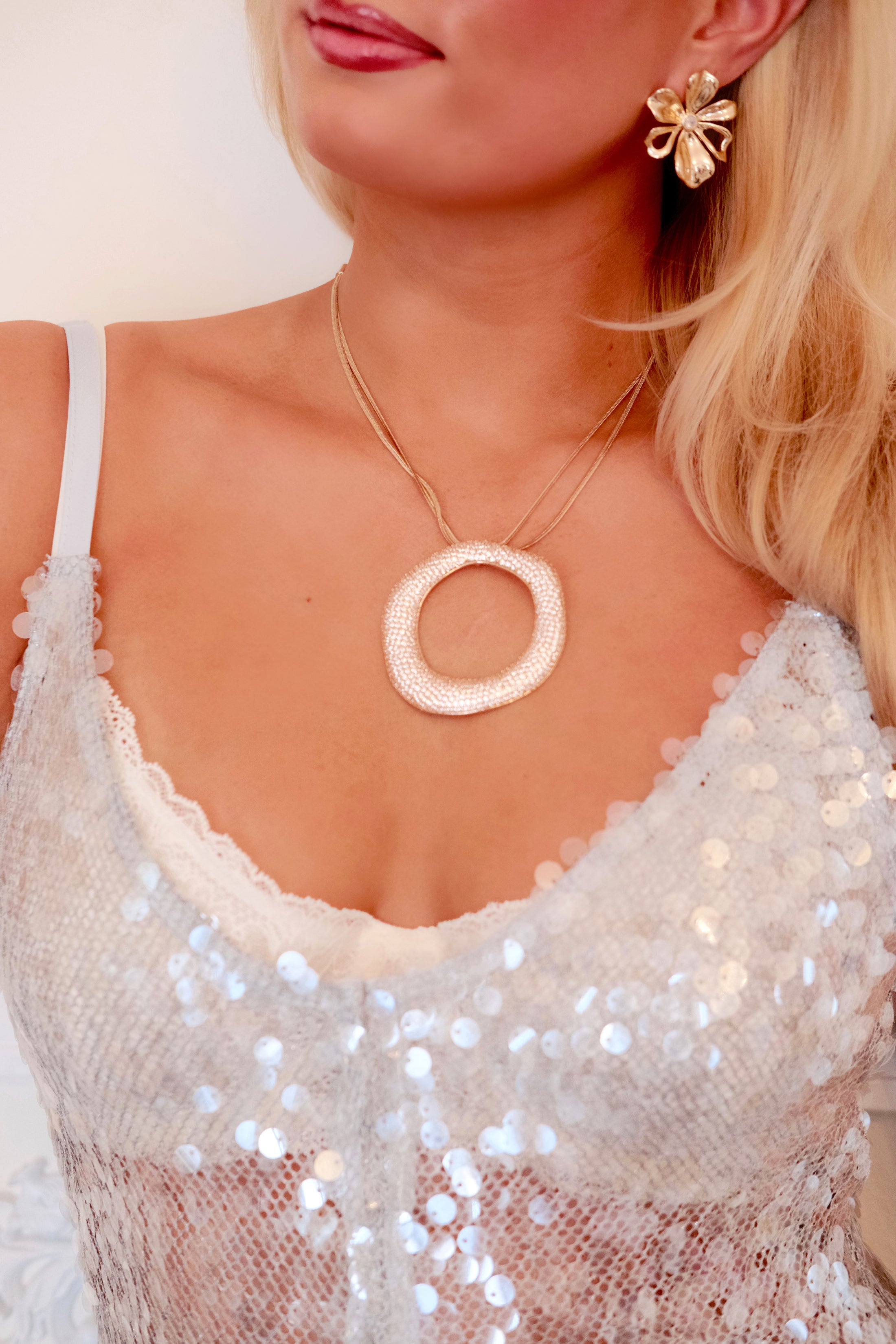 The L’Atelier Lumiere Pavé Necklace