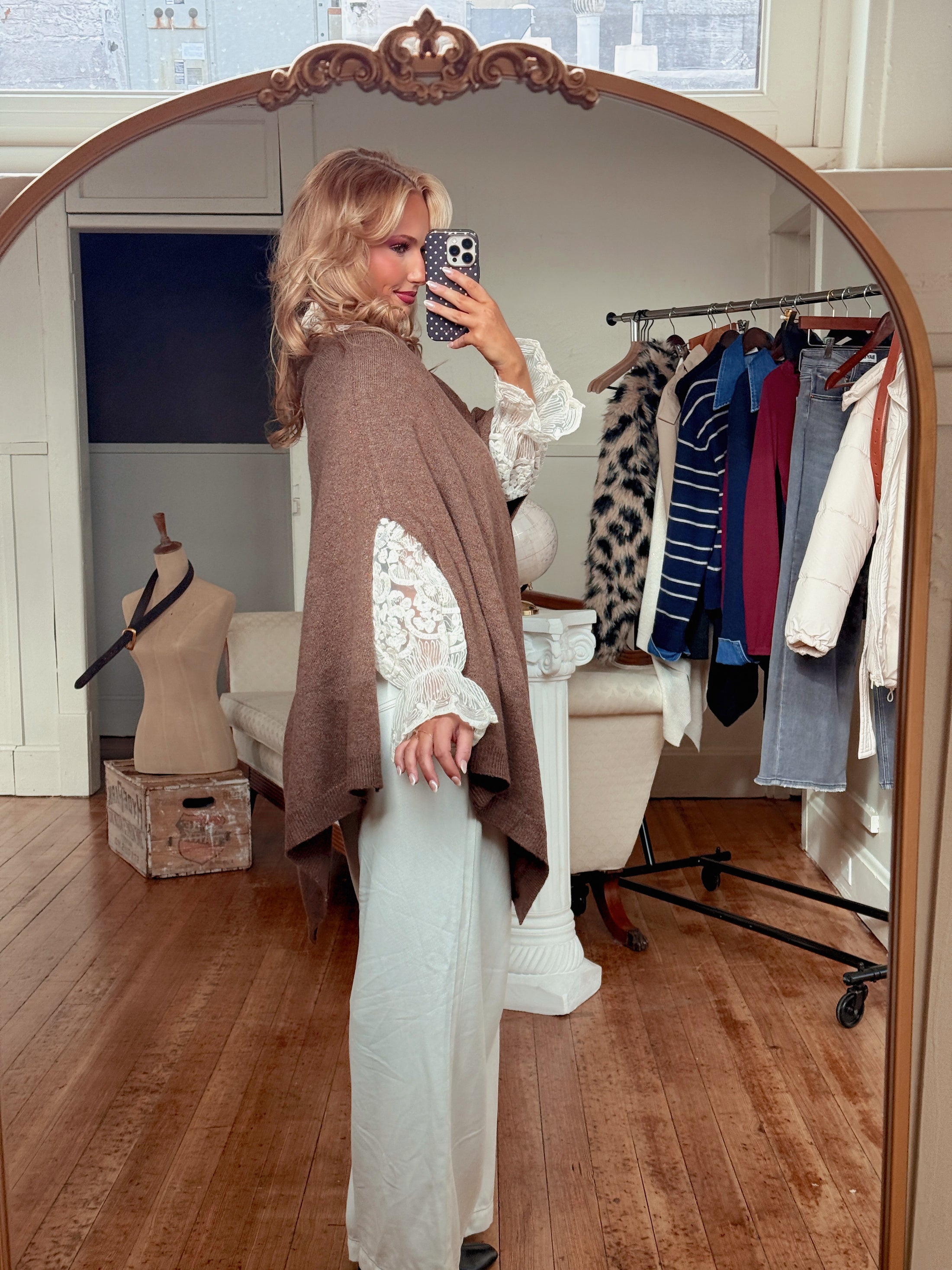 The Palais Poncho Shawl - Café Chestnut