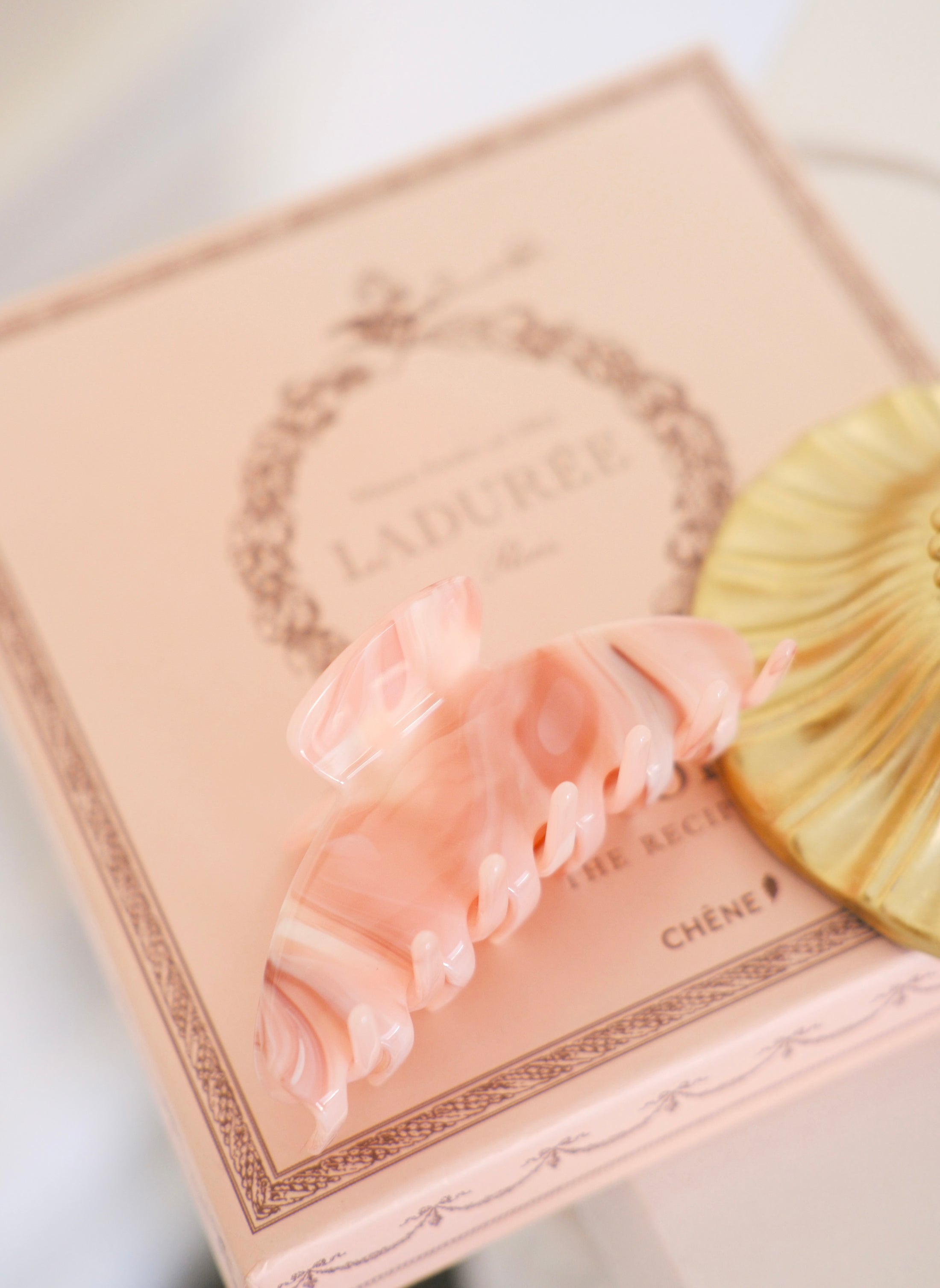 The Petit Croissant Claw - Pink Chiffon