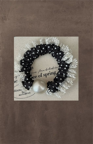 Parisienne Pearl Scrunchie - Noir