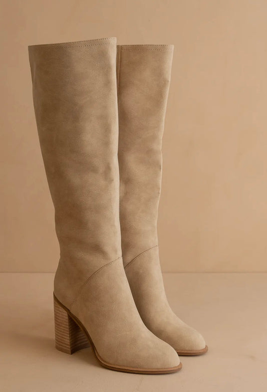 The Astor Boot – Sandstone Suede