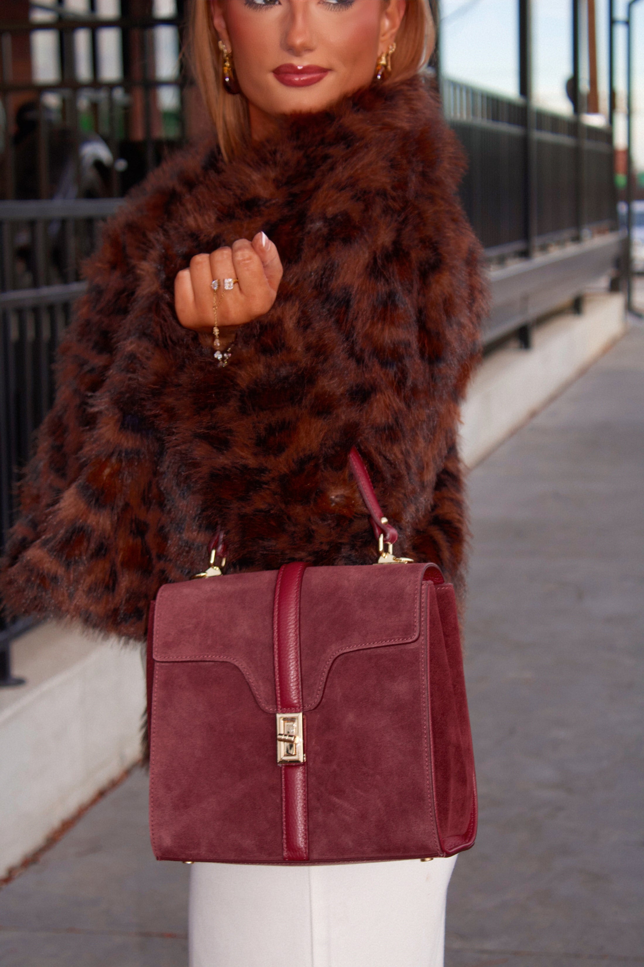 The Windsor Wine Satchel