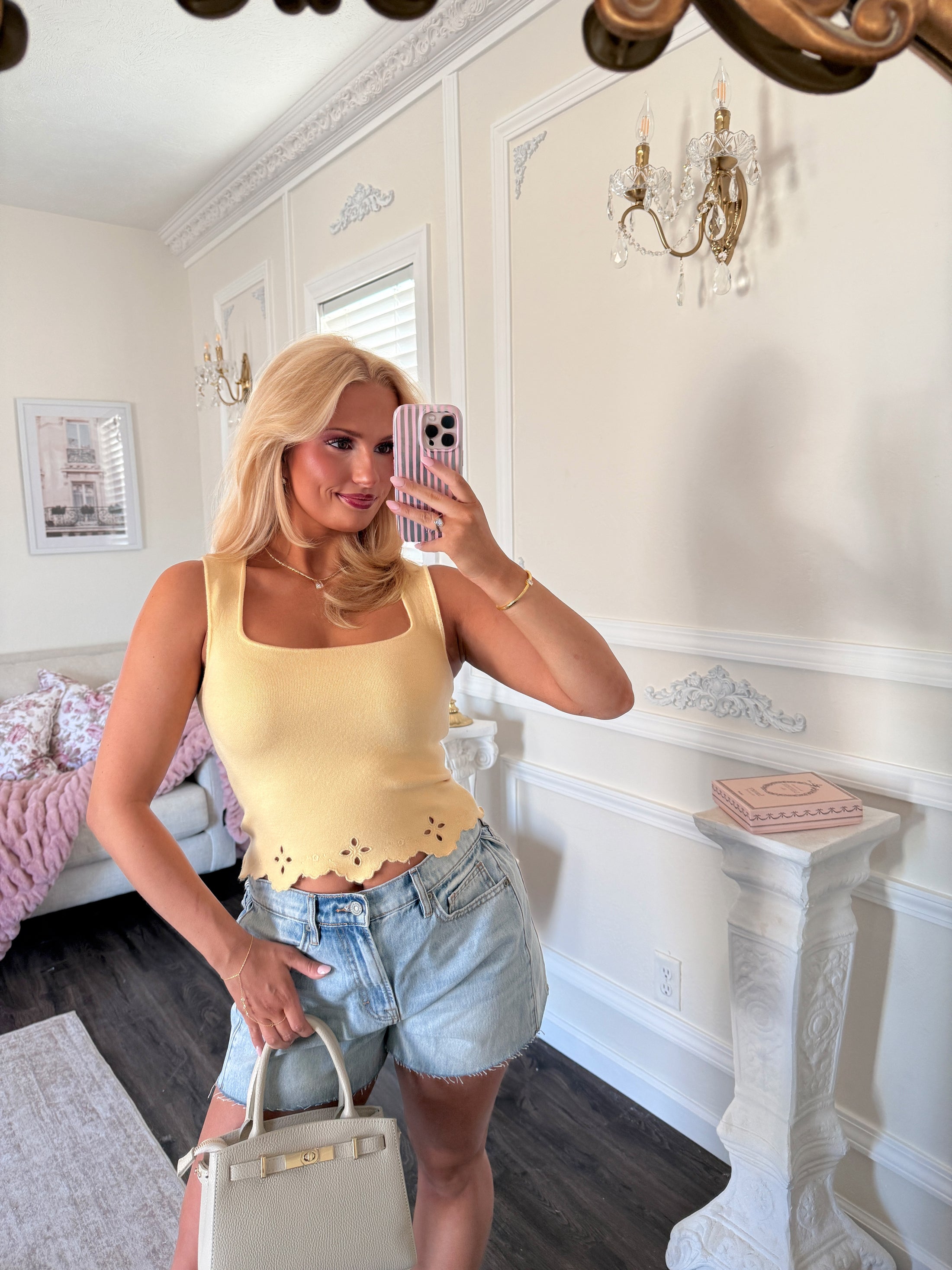 The Palais Scallop Tank – Golden Honey