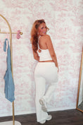 Load image into Gallery viewer, Sweet Land Of Leisure Set - White
